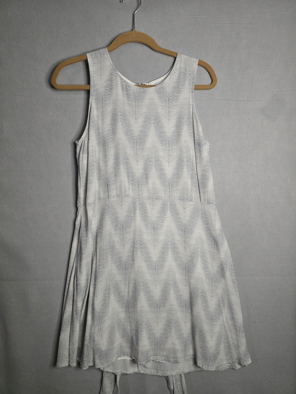 Gap Sleeveless White Chevron Skater Dress